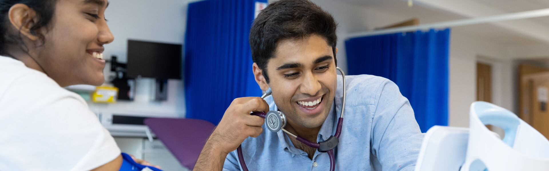 medical students carrying out examinations